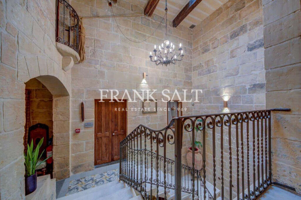 Cospicua, 5 Bedrooms Bedrooms, ,5 BathroomsBathrooms,For Sale,FRSA-752758