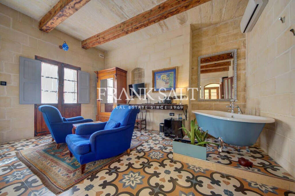 Cospicua, 5 Bedrooms Bedrooms, ,5 BathroomsBathrooms,For Sale,FRSA-752758