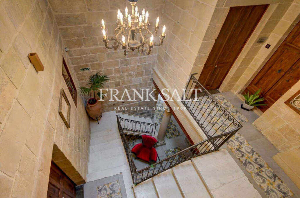 Cospicua, 5 Bedrooms Bedrooms, ,5 BathroomsBathrooms,For Sale,FRSA-752758