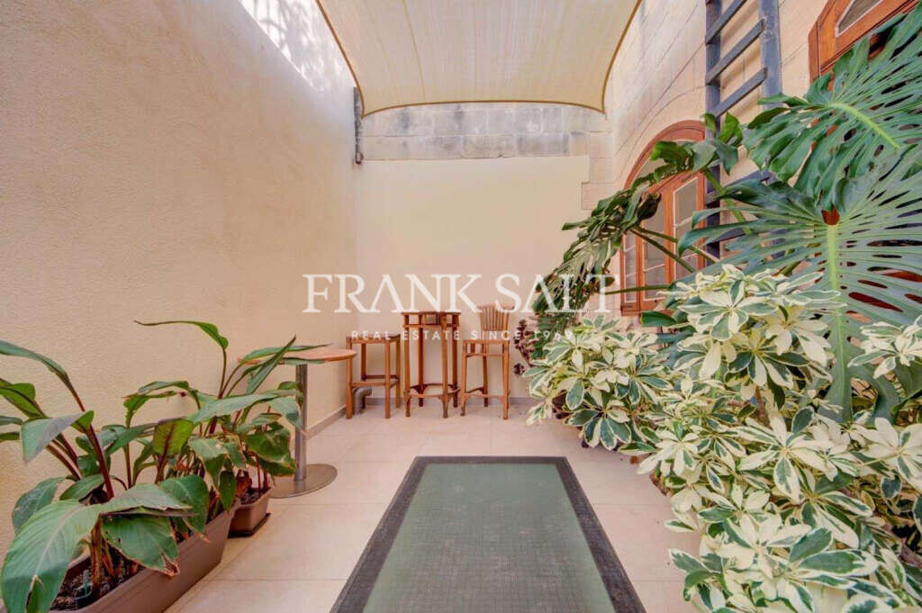 Cospicua, 5 Bedrooms Bedrooms, ,5 BathroomsBathrooms,For Sale,FRSA-752758