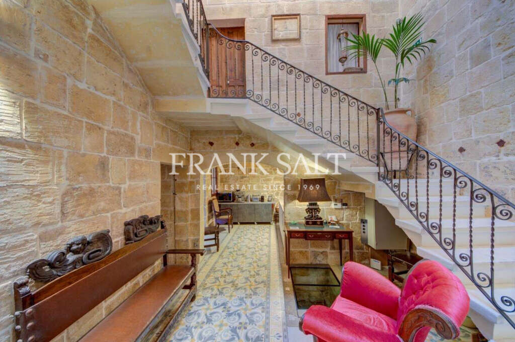Cospicua, 5 Bedrooms Bedrooms, ,5 BathroomsBathrooms,For Sale,FRSA-752758