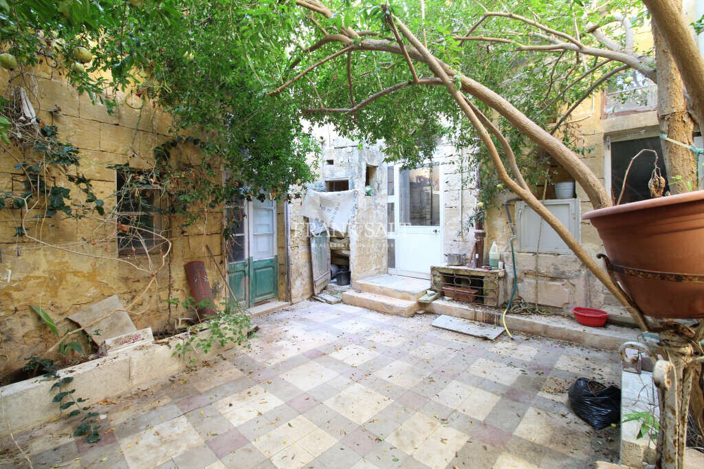 Zurrieq, 2 Bedrooms Bedrooms, ,1 BathroomBathrooms,For Sale,FRSA-426942