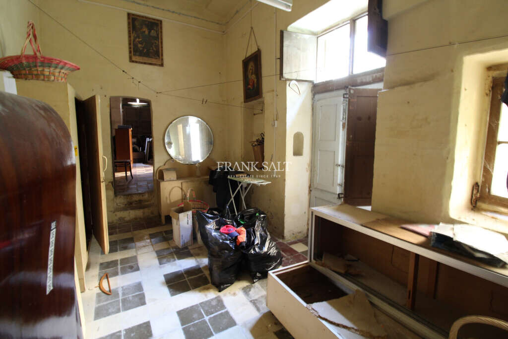 Zurrieq, 2 Bedrooms Bedrooms, ,1 BathroomBathrooms,For Sale,FRSA-426942