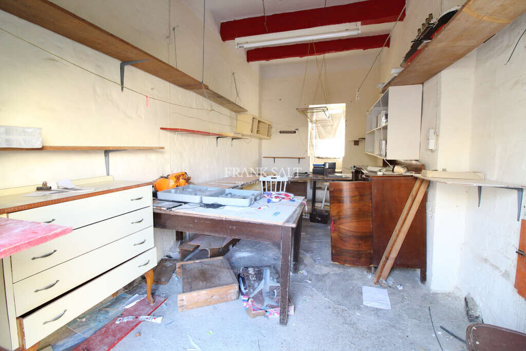 Zurrieq, 2 Bedrooms Bedrooms, ,1 BathroomBathrooms,For Sale,FRSA-426942