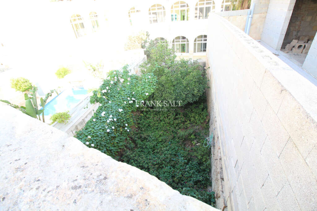 Zurrieq, 2 Bedrooms Bedrooms, ,1 BathroomBathrooms,For Sale,FRSA-426942