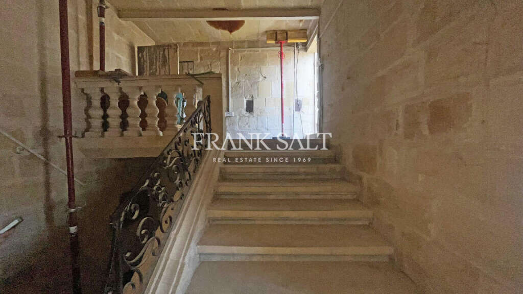 Cospicua, 4 Bedrooms Bedrooms, ,For Sale,FRSA-426962