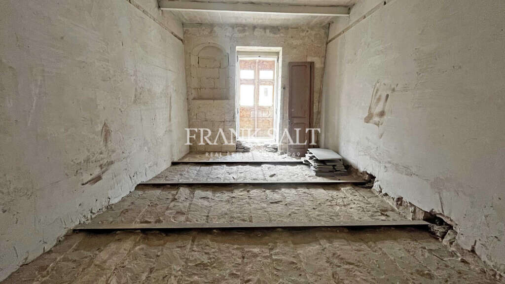 Cospicua, 4 Bedrooms Bedrooms, ,For Sale,FRSA-426961