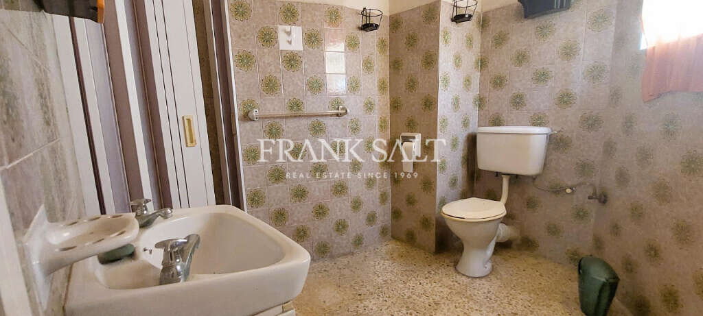 Qormi, 5 Bedrooms Bedrooms, ,2 BathroomsBathrooms,For Sale,FRSA-818132