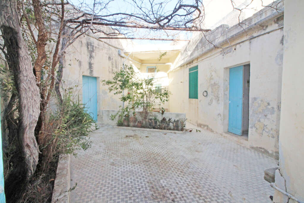 Zebbug, 4 Bedrooms Bedrooms, ,1 BathroomBathrooms,For Sale,FRSA-353861