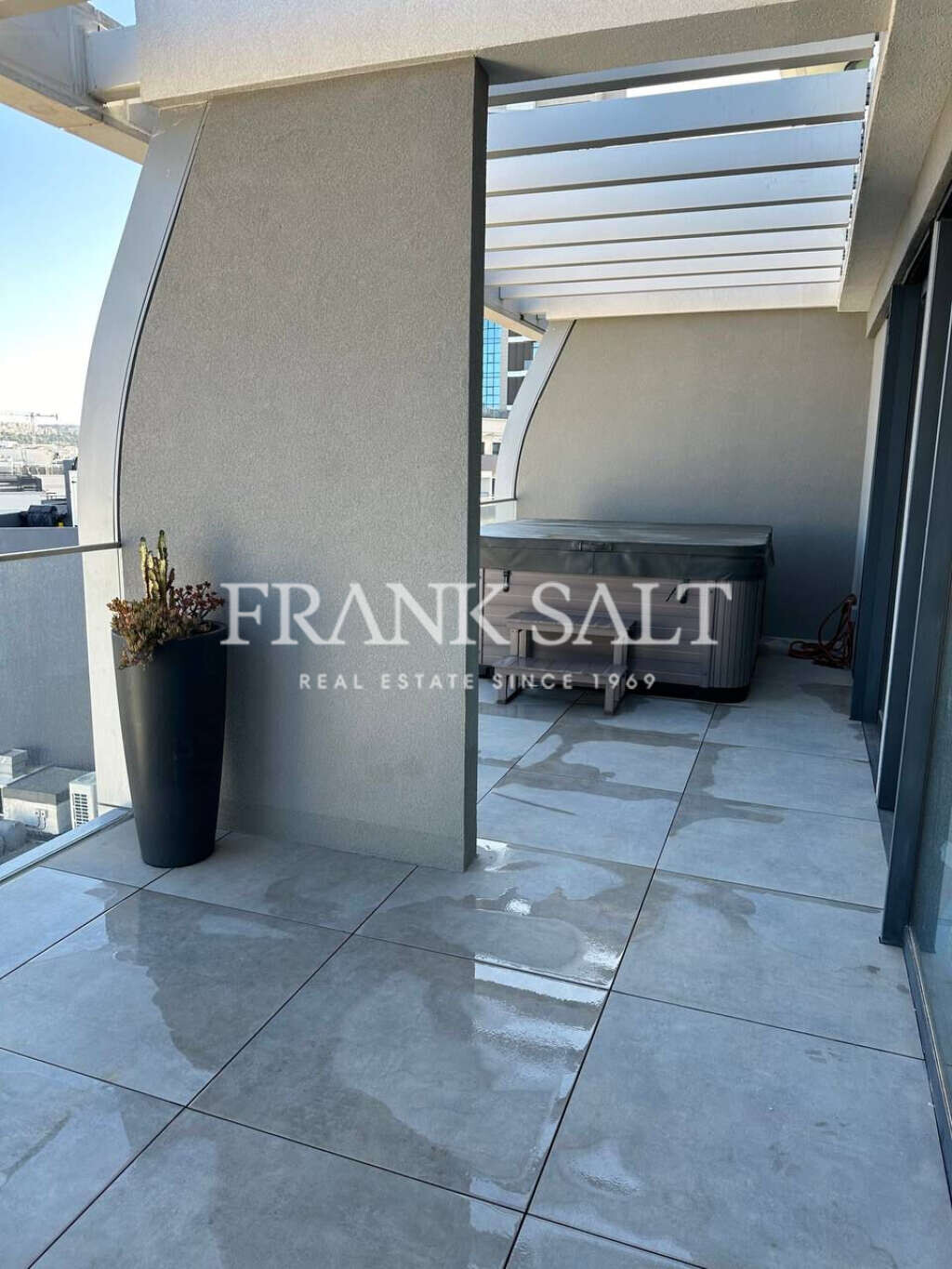 Mercury Suites, 2 Bedrooms Bedrooms, ,For Sale,FRSA-044759