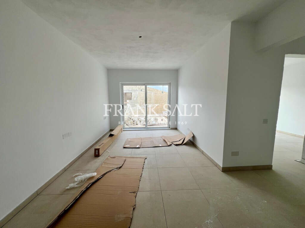 Gzira, 2 Bedrooms Bedrooms, ,3 BathroomsBathrooms,For Sale,FRSA-321410