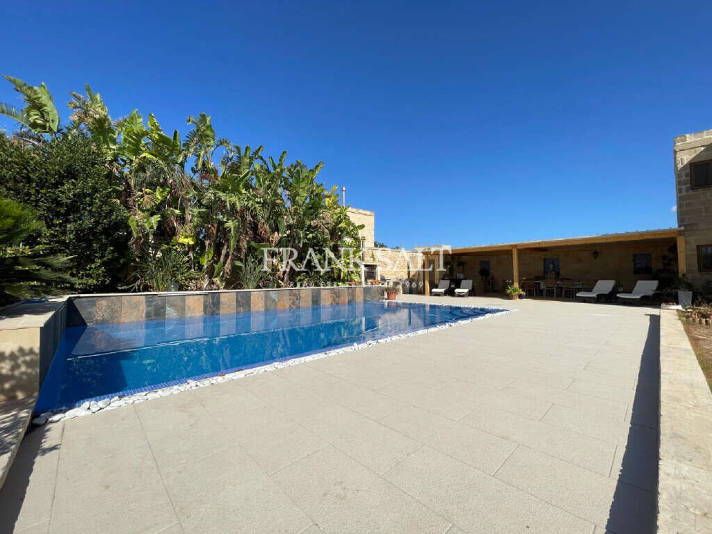 Siggiewi, 3 Bedrooms Bedrooms, ,For Sale,FRSA-044572