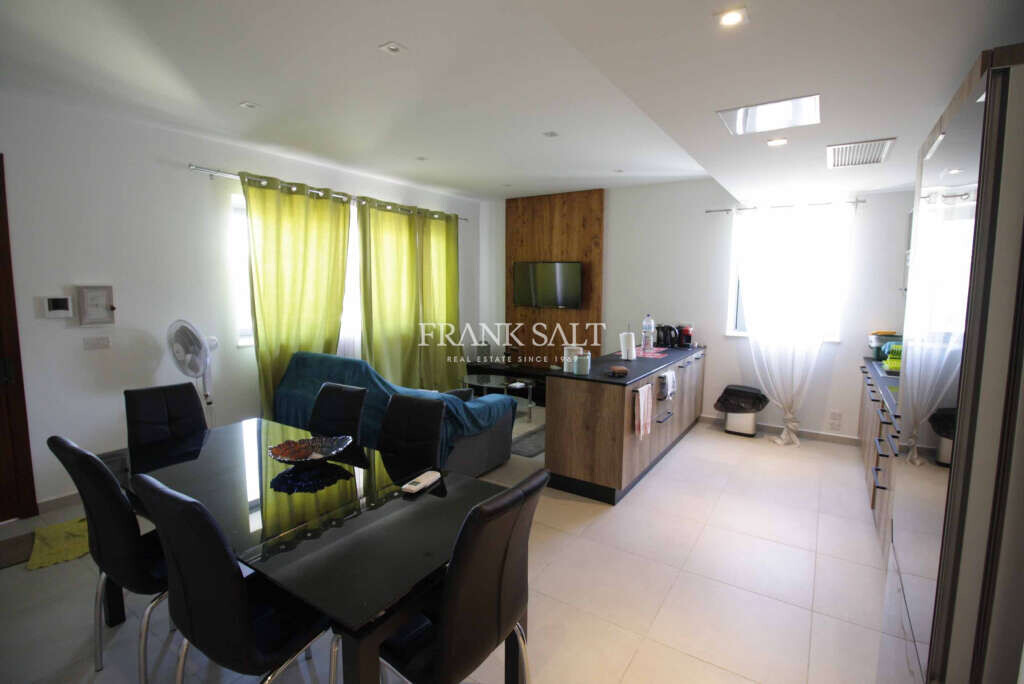 Ta Monita, 2 Bedrooms Bedrooms, ,1 BathroomBathrooms,For Sale,FRSA-422122