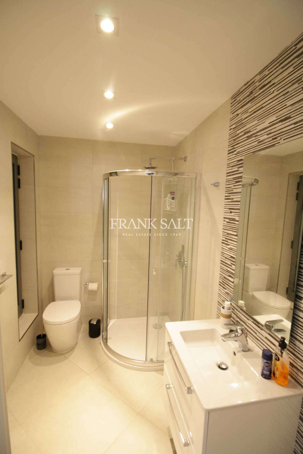 Ta Monita, 2 Bedrooms Bedrooms, ,1 BathroomBathrooms,For Sale,FRSA-422122