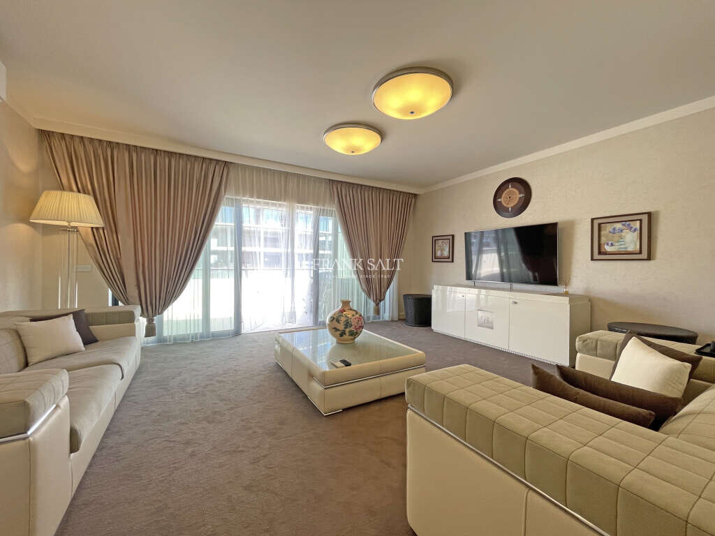 Pender Gardens, 3 Bedrooms Bedrooms, ,For Sale,FRSA-044331