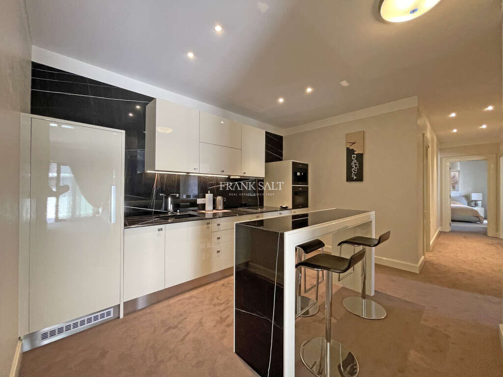 Pender Gardens, 3 Bedrooms Bedrooms, ,For Sale,FRSA-044331