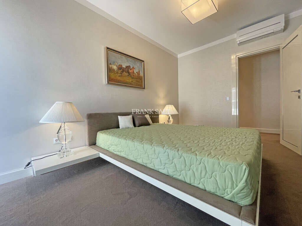 Pender Gardens, 3 Bedrooms Bedrooms, ,For Sale,FRSA-044331