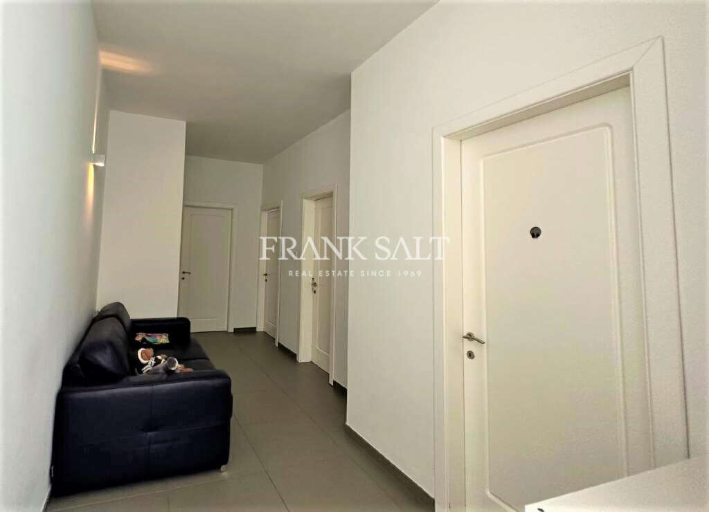 Tal-Ibrag, 3 Bedrooms Bedrooms, ,1 BathroomBathrooms,For Sale,FRSA-916871