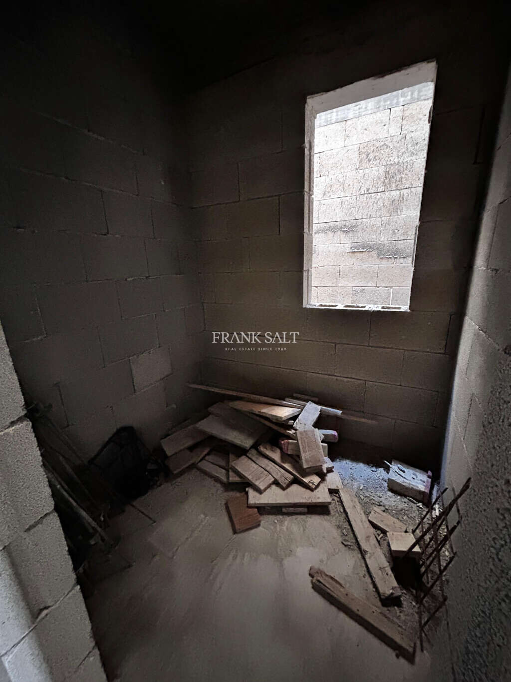 Bugibba, 4 Bedrooms Bedrooms, ,3 BathroomsBathrooms,For Sale,FRSA-620296