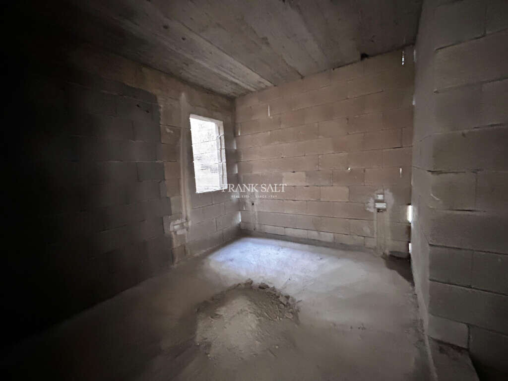 Bugibba, 4 Bedrooms Bedrooms, ,3 BathroomsBathrooms,For Sale,FRSA-620296