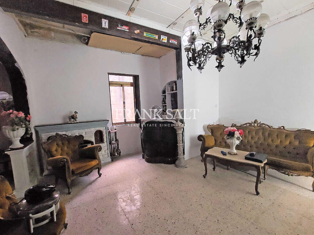 Santa Venera, 3 Bedrooms Bedrooms, ,For Sale,FRSA-426295