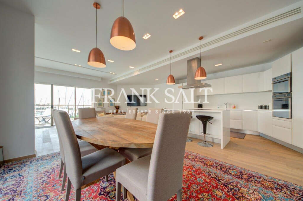 Portomaso Laguna, 2 Bedrooms Bedrooms, ,1 BathroomBathrooms,For Sale,FRSA-040186