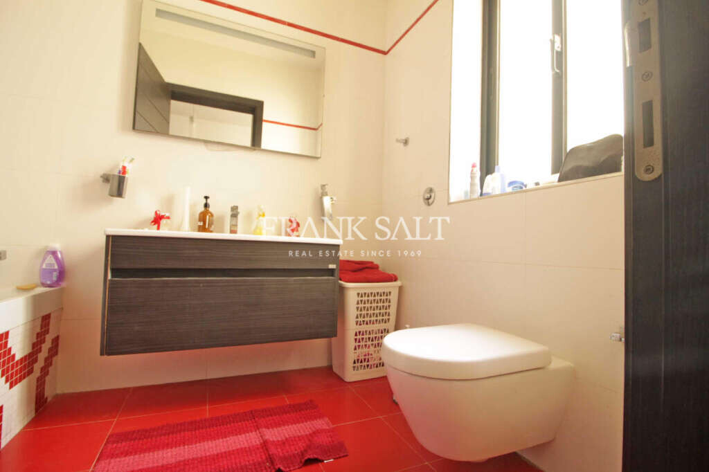 Fgura, 3 Bedrooms Bedrooms, ,For Sale,FRSA-426498