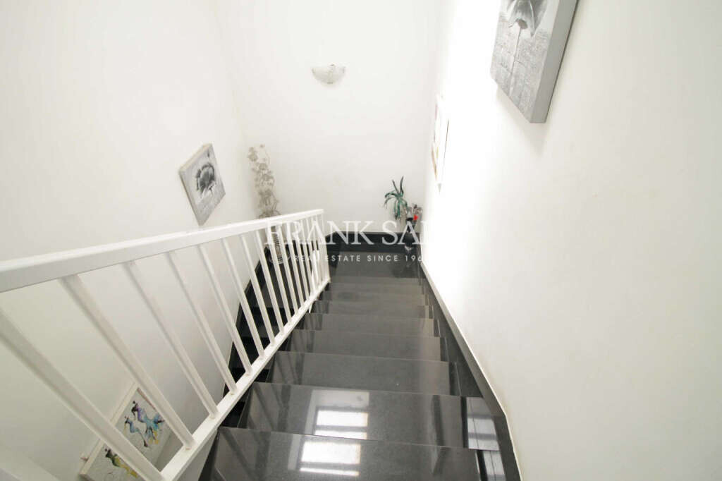 Fgura, 3 Bedrooms Bedrooms, ,For Sale,FRSA-426498