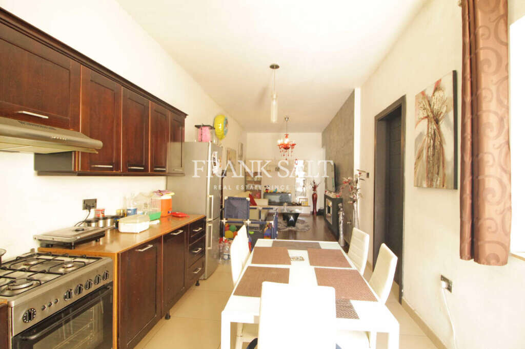 Fgura, 3 Bedrooms Bedrooms, ,For Sale,FRSA-426498