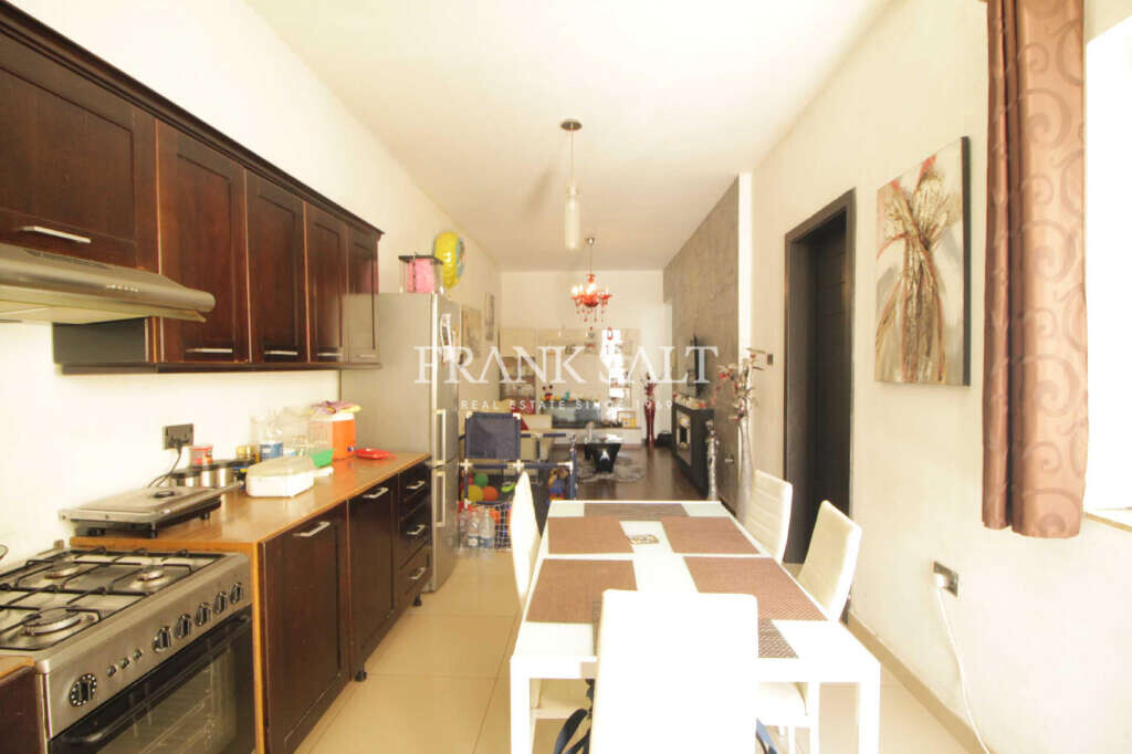 Fgura, 3 Bedrooms Bedrooms, ,For Sale,FRSA-426498