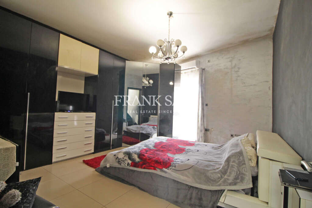 Fgura, 3 Bedrooms Bedrooms, ,For Sale,FRSA-426498