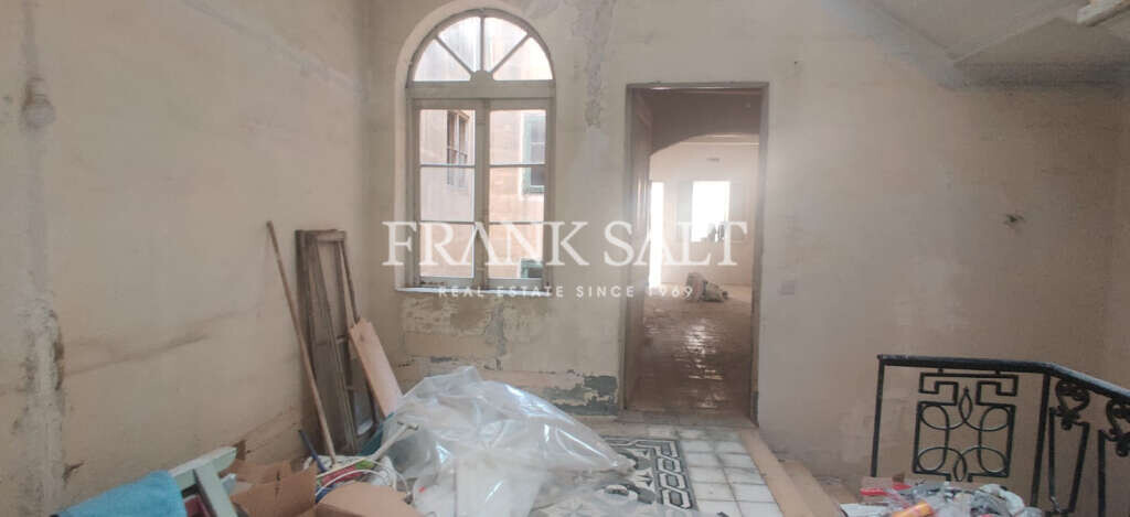 Hamrun, 14 Bedrooms Bedrooms, ,2 BathroomsBathrooms,For Sale,FRSA-916484