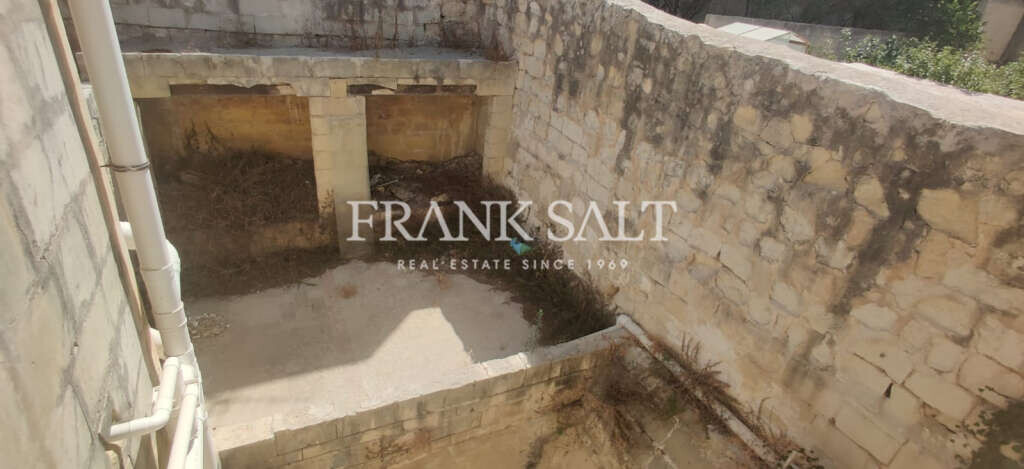 Hamrun, 14 Bedrooms Bedrooms, ,2 BathroomsBathrooms,For Sale,FRSA-916484