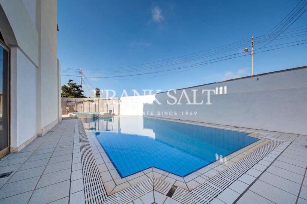 Rabat, 4 Bedrooms Bedrooms, ,2 BathroomsBathrooms,For Sale,FRSA-322372