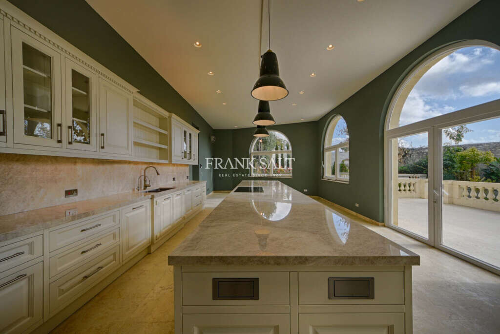 Lija, 4 Bedrooms Bedrooms, ,2 BathroomsBathrooms,For Sale,FRSA-913693