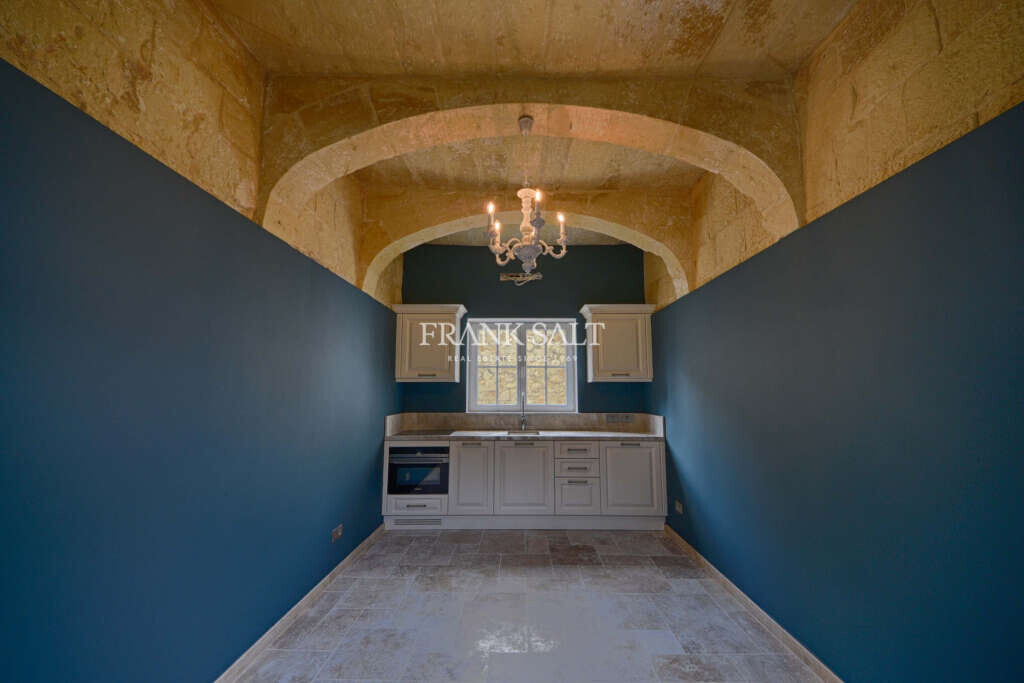 Lija, 4 Bedrooms Bedrooms, ,2 BathroomsBathrooms,For Sale,FRSA-913693