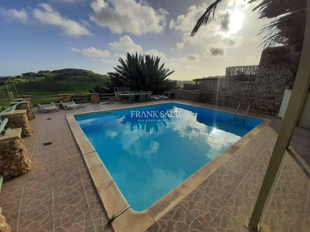 Xaghra, Gozo, 7 Bedrooms Bedrooms, ,3 BathroomsBathrooms,For Sale,FRSA-115492