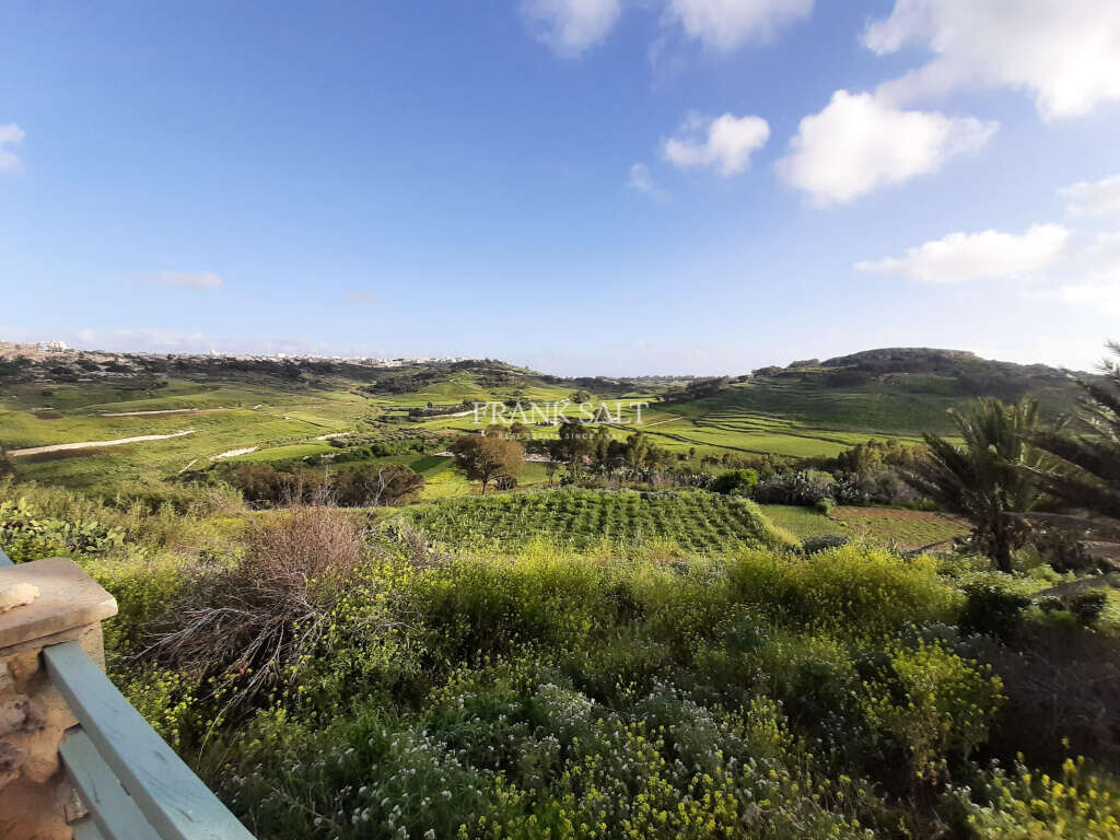 Xaghra, Gozo, 7 Bedrooms Bedrooms, ,3 BathroomsBathrooms,For Sale,FRSA-115492