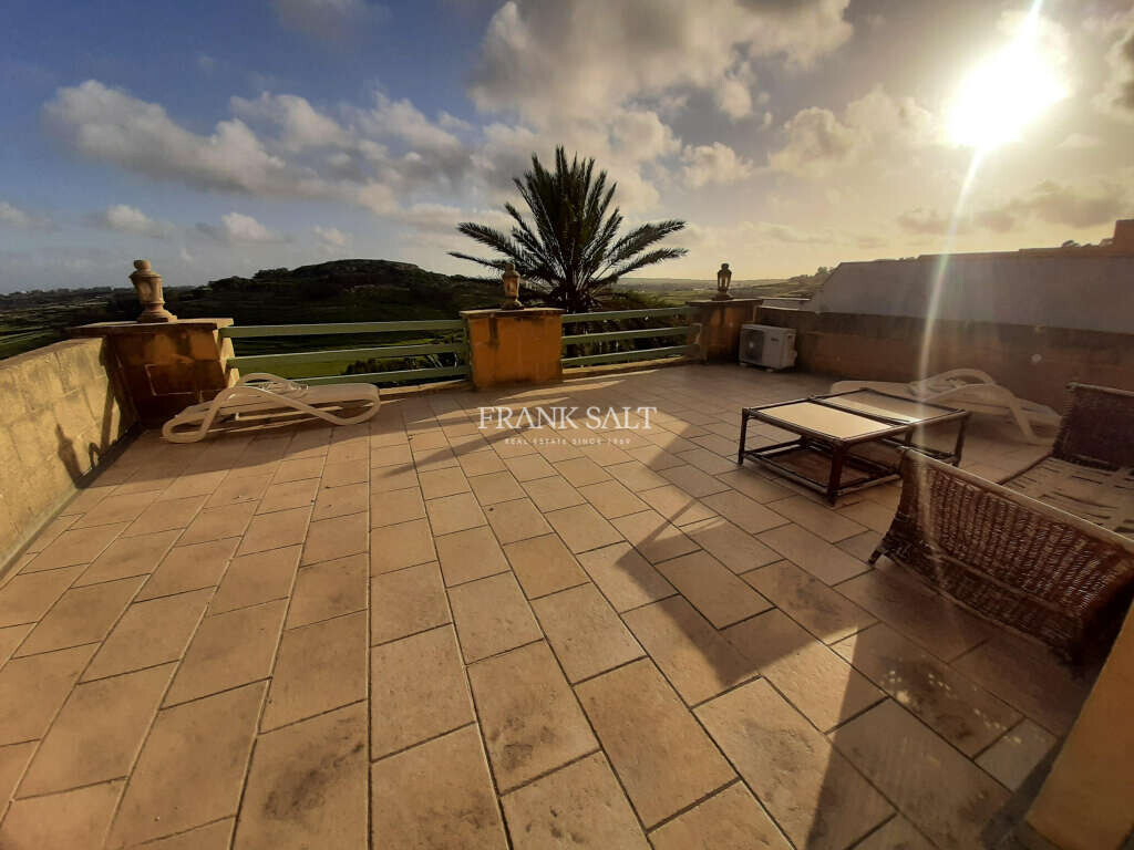 Xaghra, Gozo, 7 Bedrooms Bedrooms, ,3 BathroomsBathrooms,For Sale,FRSA-115492