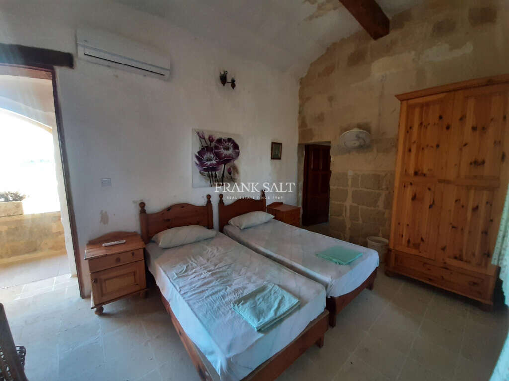Ghasri, Gozo, 7 Bedrooms Bedrooms, ,3 BathroomsBathrooms,For Sale,FRSA-115493