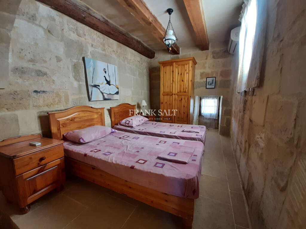Ghasri, Gozo, 7 Bedrooms Bedrooms, ,3 BathroomsBathrooms,For Sale,FRSA-115493