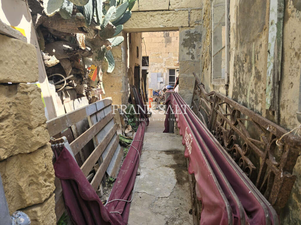 Victoria, Gozo, 1 Bedroom Bedrooms, ,For Sale,FRSA-160545