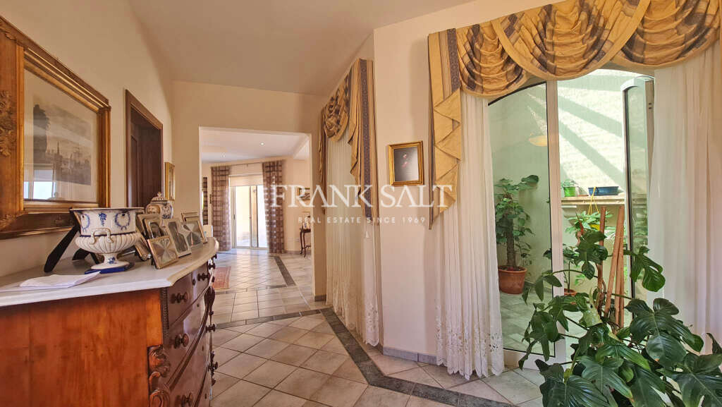 Mellieha, 3 Bedrooms Bedrooms, ,2 BathroomsBathrooms,For Sale,FRSA-509976