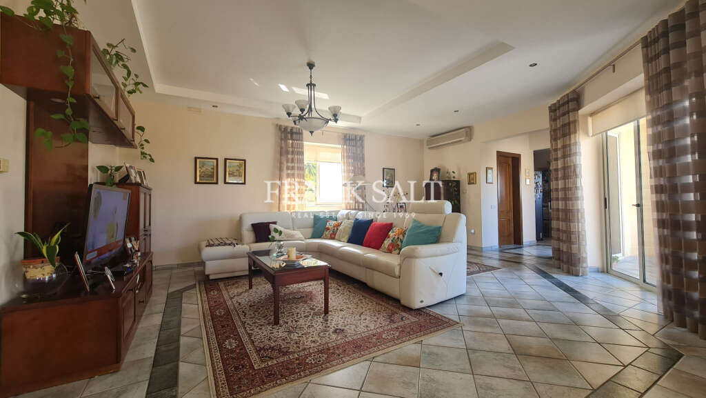 Mellieha, 3 Bedrooms Bedrooms, ,2 BathroomsBathrooms,For Sale,FRSA-509976