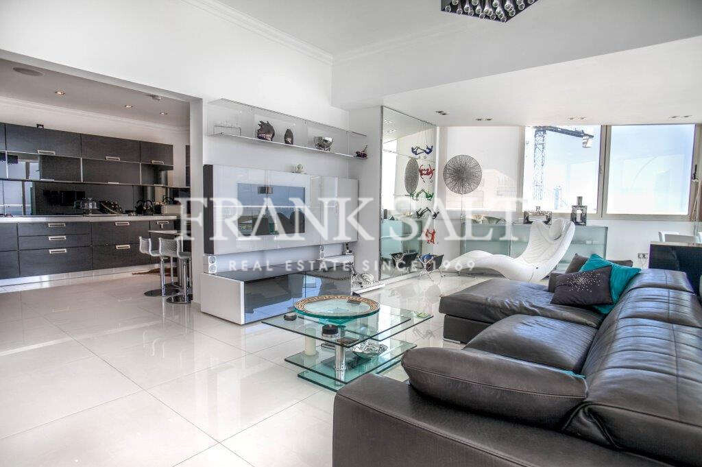 Sliema, 3 Bedrooms Bedrooms, ,2 BathroomsBathrooms,For Sale,FRSA-616268
