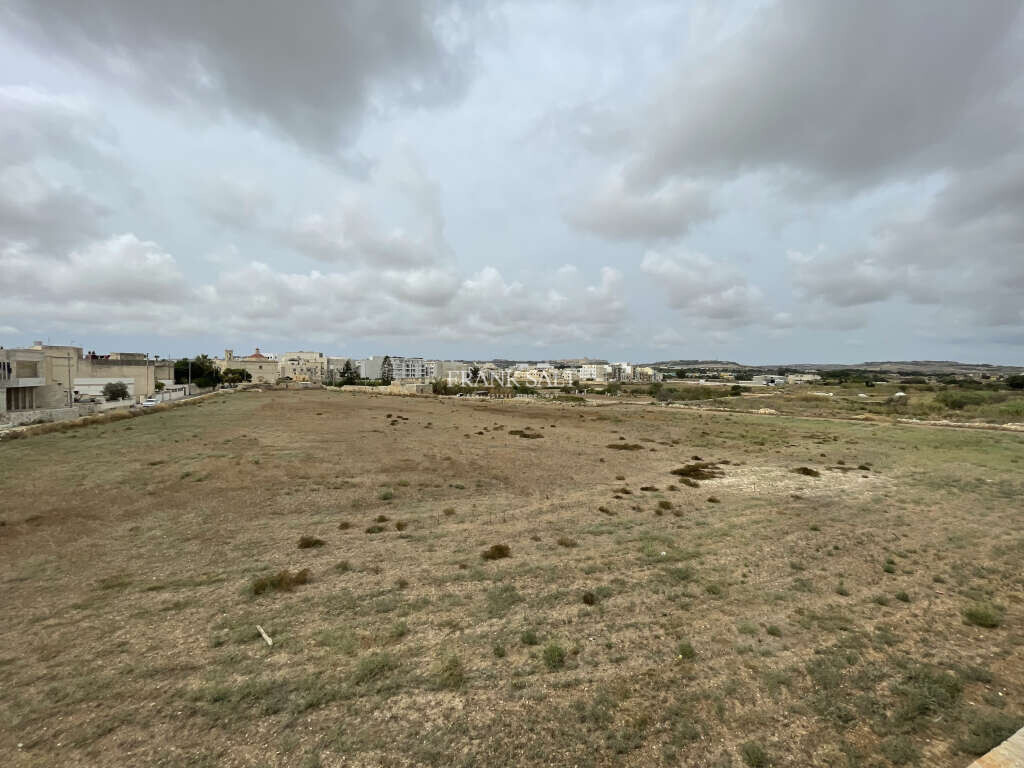 Lija, 3 Bedrooms Bedrooms, ,1 BathroomBathrooms,For Sale,FRSA-619937