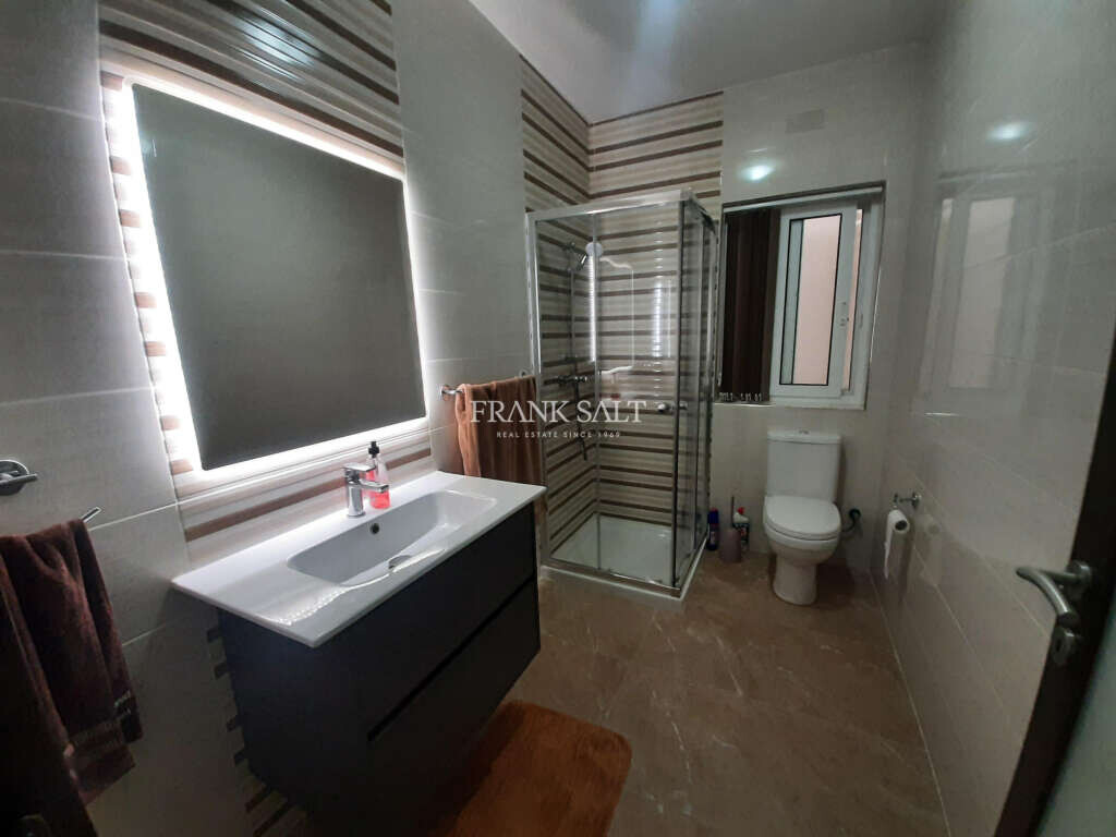 Gharb, Gozo, 3 Bedrooms Bedrooms, ,For Sale,FRSA-115436