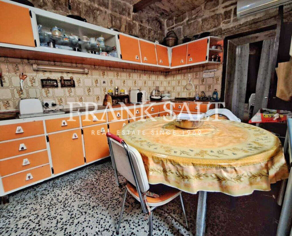 Attard, 3 Bedrooms Bedrooms, ,1 BathroomBathrooms,For Sale,FRSA-714744