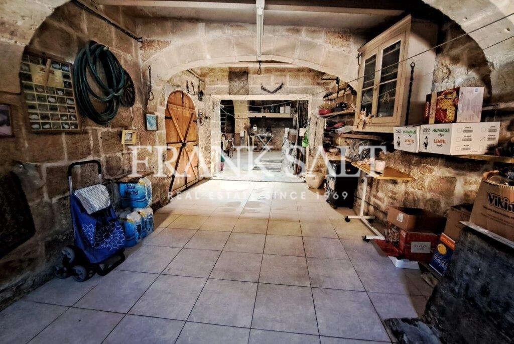 Attard, 3 Bedrooms Bedrooms, ,1 BathroomBathrooms,For Sale,FRSA-714744