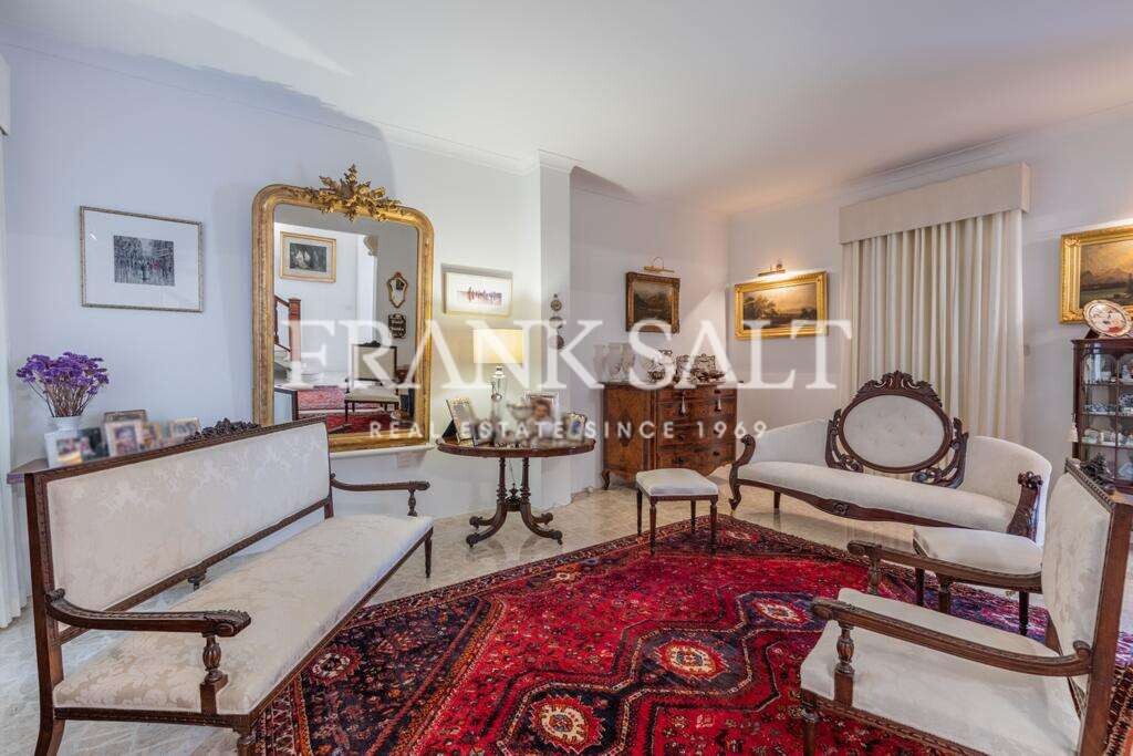 Sliema, 3 Bedrooms Bedrooms, ,1 BathroomBathrooms,For Sale,FRSA-302777